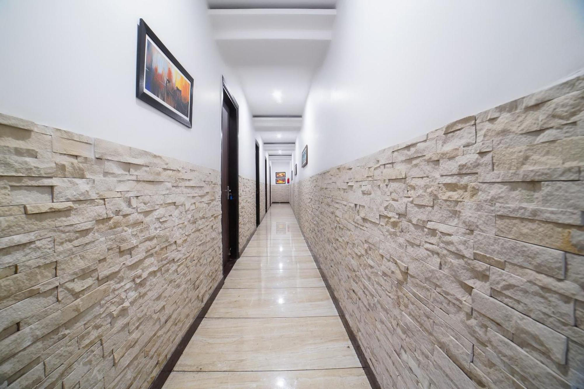 Collection O Prem Ratna Hotel Dehradun Bagian luar foto